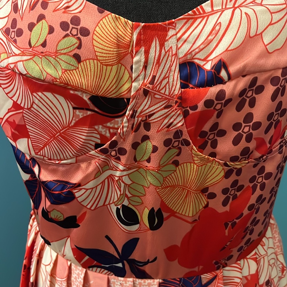 NWT Dalia McPhee Floral Printed Pleated Midi Dress Size Medium - Picture 4 of 16